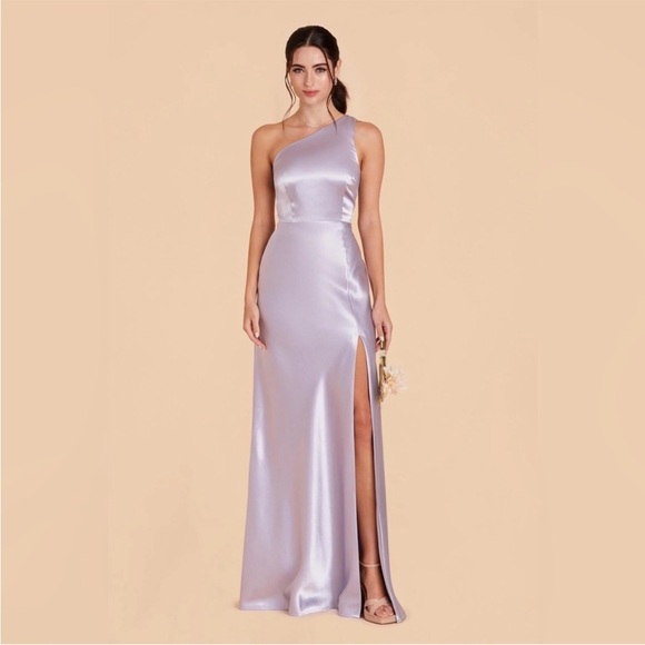 Birdy Grey Dresses & Skirts - NWT Birdy Grey Kira Satin Dress in Dusty Lilac